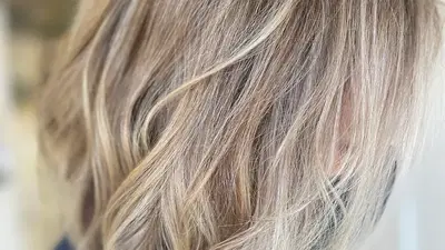 Emeli Alarcon at DNA Salon