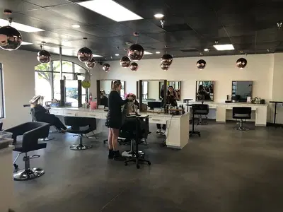 Guru Salon
