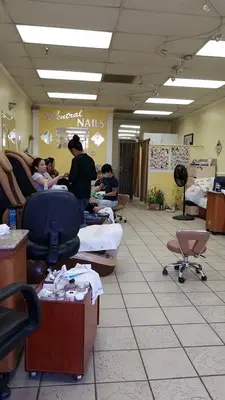 Central Nails Spa