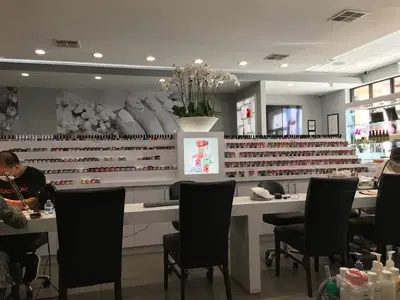 Golden File Nailspa