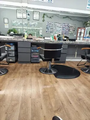 Eloisa Unisex Salon