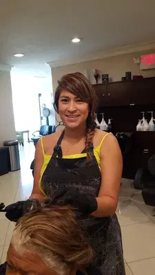 The Salon Avenue