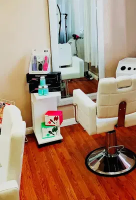 Salon LG Hair Extensions Boutique
