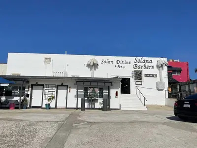 Salon Divine & Spa