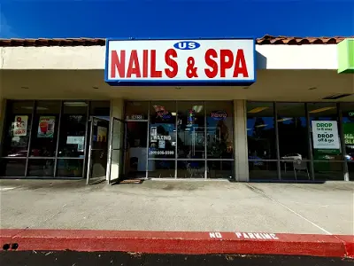 Us Nails and Spa