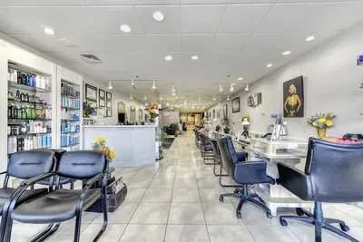 Elle Vive Nail Salon And Spa