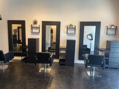 La Mae Salon & Spa