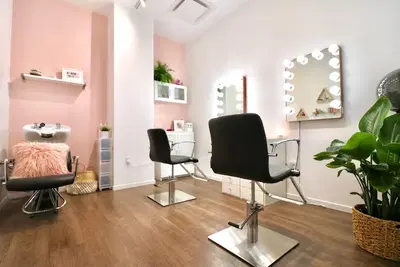 Salon Republic Santa Monica on 5th