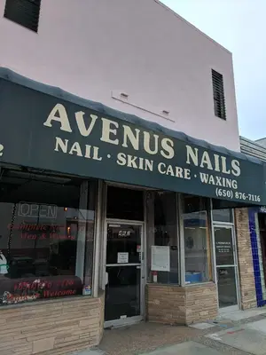 Avenus Nails