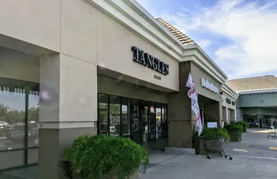 Tangles Salon