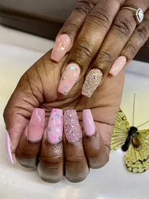 Monica Nails & Spa