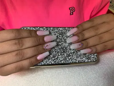 Amore Nails