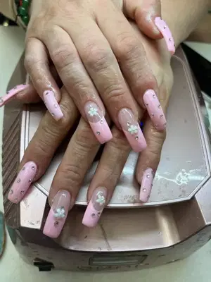 Lucky Hair & Nails
