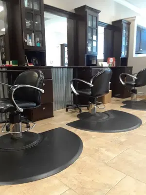 La Rouge Hair Skin & Nail