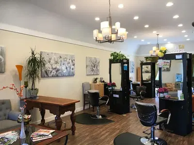 Queen Be Salon