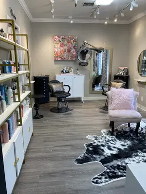 Salon Eleven