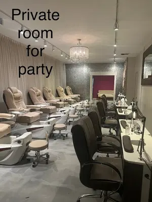 The Lounge Nail Spa