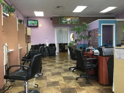 Kim's Salon & Spa (Specialize In Haircuts)