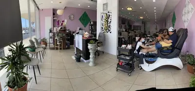 K&M Bar Salon