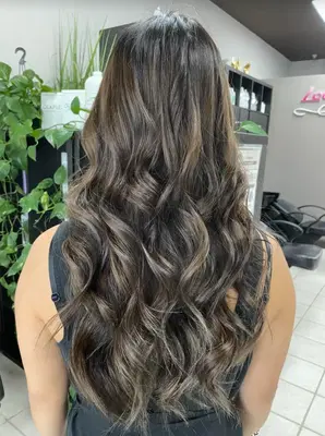 Lovely's Salon