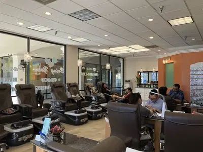 Solar Nails & Spa