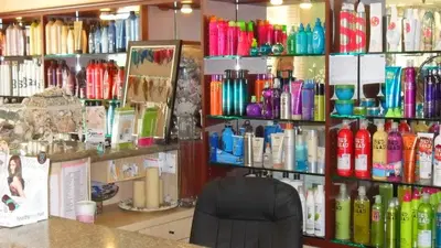 Hot Locks Salon and Day Spa