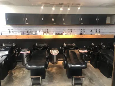 Vanity Salon + Co