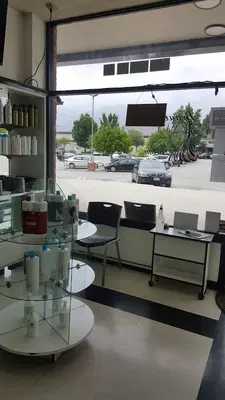 Helen's Unisex Hair Salon