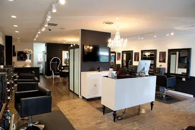 Blanc Noir Hairdressing