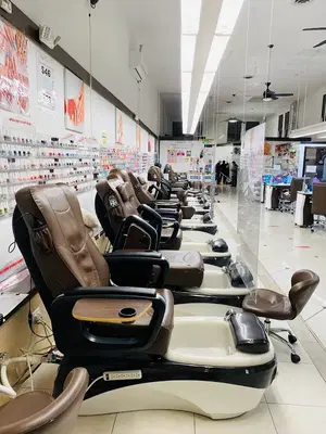 Lily’s Nails and Spa