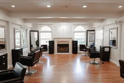 MiNX Salon and Suites