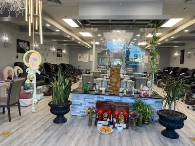 Fabulash Nails and Day Spa