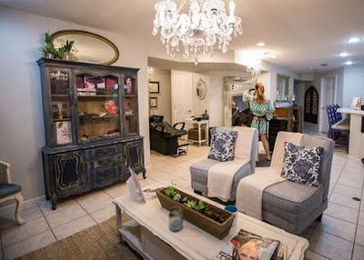 Lola's Salon and Boutique