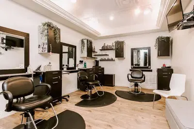 Dolce Vita Salon Studios