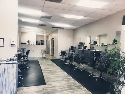 SALON 66
