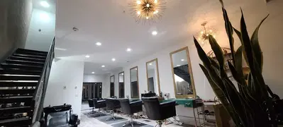 Mahne Roots Collective/ Roots Salon & Hairstudio