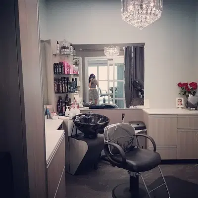 A Hot Mess Salon & Spa