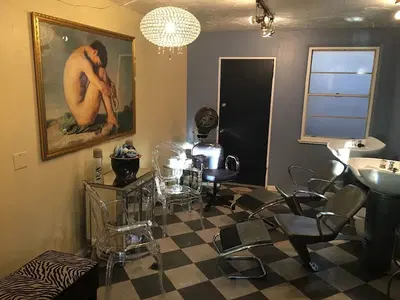 Salon Central