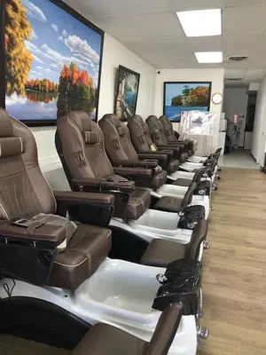 New Paradise Nails & Spa