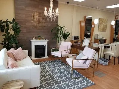 MoMo Nail Salon