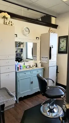 Nikki Does Hair