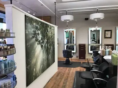 D’Ametri's Aveda