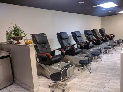 DB - Nails and Eyelash Extensions