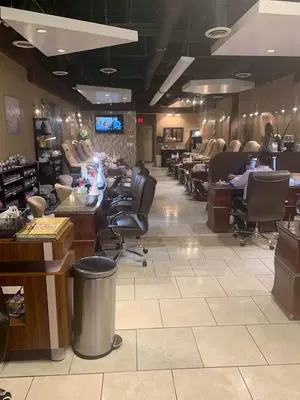 Luxury Nails and Spa
