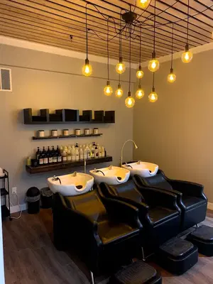 Bent Salon