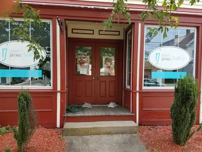 Robert James Salon Llc.