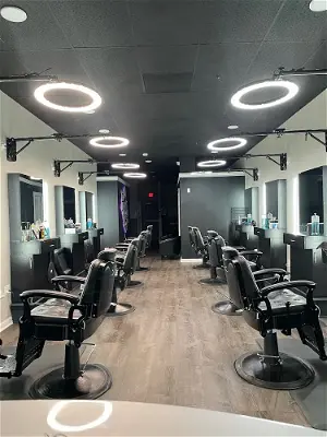 Turn'N Headz Barbershop & Beauty salon