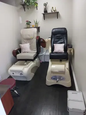 Kelly And Zuzany Nail Salon