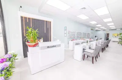 Bling Bling Nail Salon