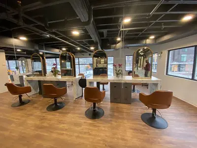 SALON dada